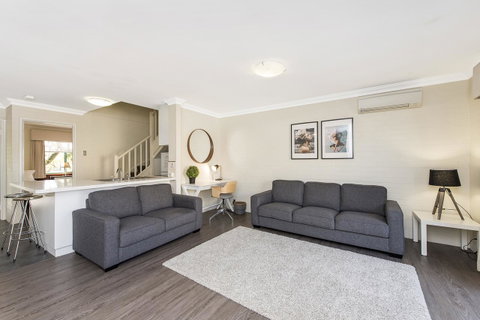 Subiaco Village 30 - Hotel QLD 0
