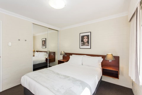 Subiaco Village 30 - Hotel QLD 12