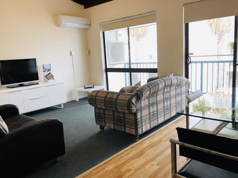 Seashore Memories - Sleeps 3 - Hotel QLD 3