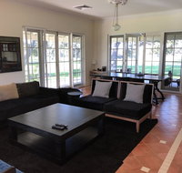 Caves Road Guest Houses - Hotel QLD
