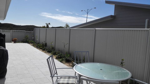 Alkimos Beach Cottage - Hotel QLD 8