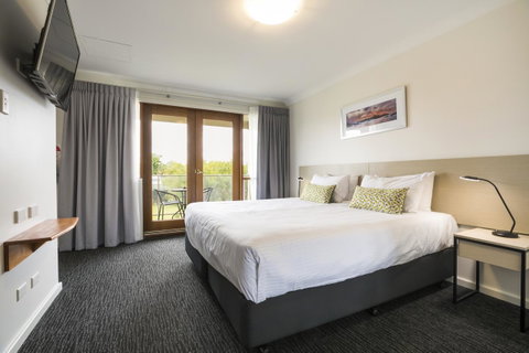 Nightcap At The Ship Inn - Hotel QLD 18