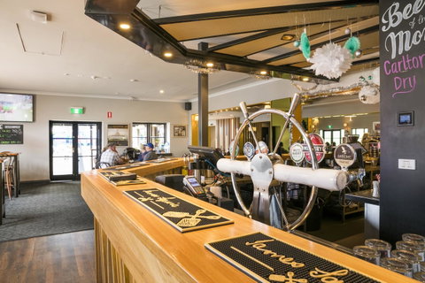 Nightcap At The Ship Inn - Hotel QLD 13