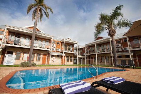 Nightcap At The Ship Inn - Hotel QLD 35