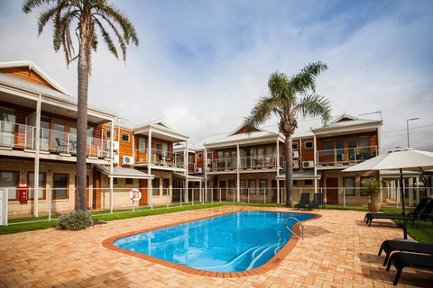 Nightcap At The Ship Inn - Hotel QLD 33