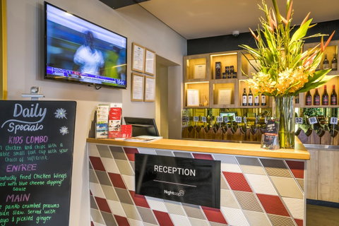 Nightcap At The Ship Inn - Hotel QLD 12