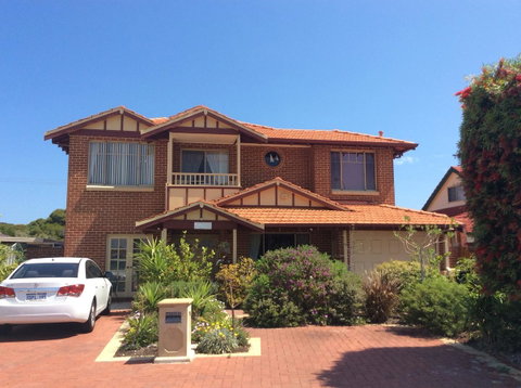 Crossland House - Hotel QLD 0