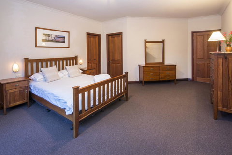 53 Martina Drive - Hotel QLD 19