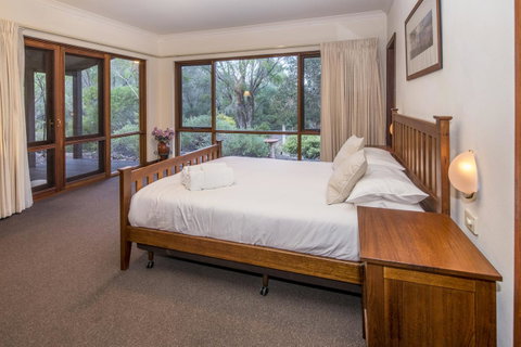 53 Martina Drive - Hotel QLD 18