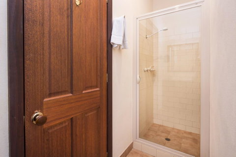 53 Martina Drive - Hotel QLD 21