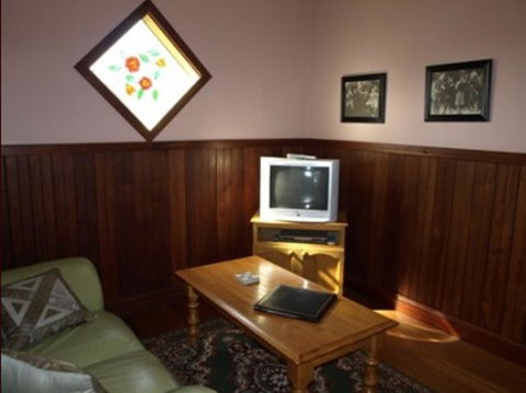 Pemberton Old Picture Theatre Holiday Apartments - Hotel QLD 42