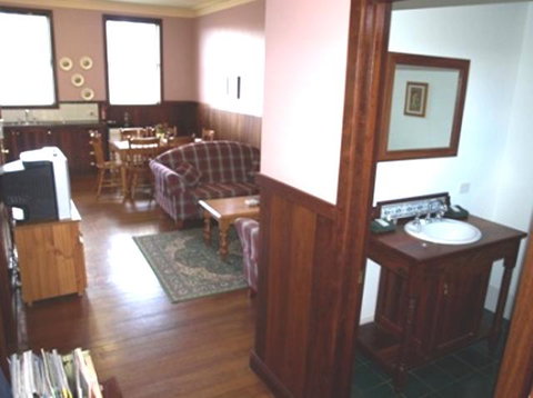 Pemberton Old Picture Theatre Holiday Apartments - Hotel QLD 9