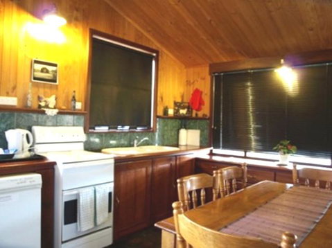 Pemberton Old Picture Theatre Holiday Apartments - Hotel QLD 18