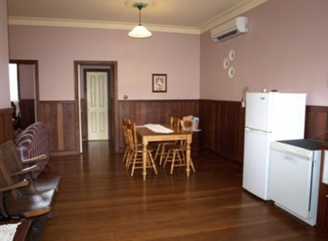Pemberton Old Picture Theatre Holiday Apartments - Hotel QLD 32