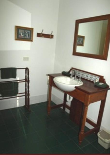 Pemberton Old Picture Theatre Holiday Apartments - Hotel QLD 13