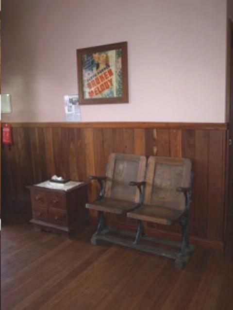 Pemberton Old Picture Theatre Holiday Apartments - Hotel QLD 39