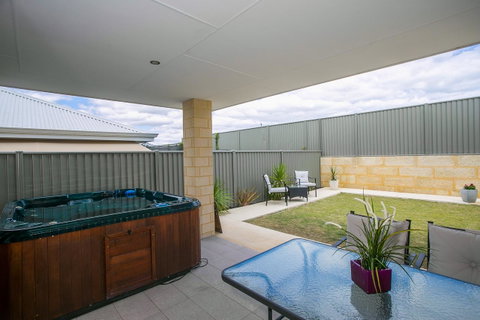 Indian Ocean Retreat - Hotel QLD 11