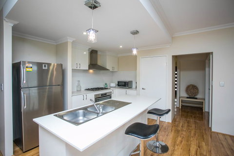 Indian Ocean Retreat - Hotel QLD 6
