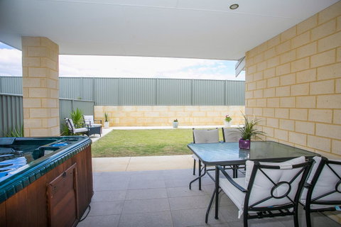 Indian Ocean Retreat - Hotel QLD 21