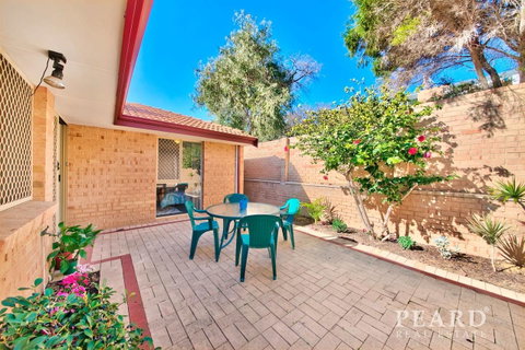 Scarborough Beach, Perth - Sun & Surf Villa - Hotel QLD 12