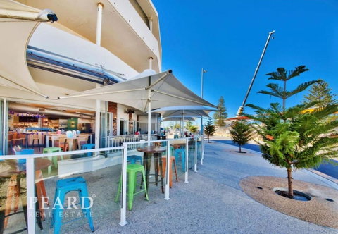 Scarborough Beach, Perth - Sun & Surf Villa - Hotel QLD 9
