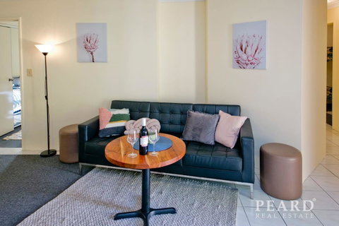 Scarborough Beach, Perth - Sun & Surf Villa - Hotel QLD 14