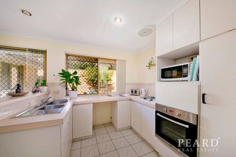 Scarborough Beach, Perth - Sun & Surf Villa - Hotel QLD 8