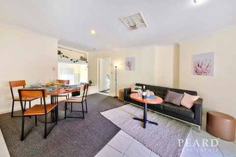 Scarborough Beach, Perth - Sun & Surf Villa - Hotel QLD 35