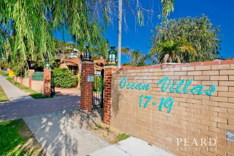 Scarborough Beach, Perth - Sun & Surf Villa - Hotel QLD 2