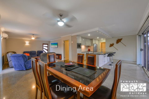 13 Learmonth Street - Close To Town Centre - Hotel QLD 6