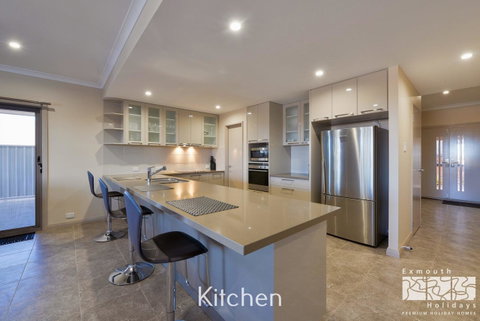 7 Kestrel Place - Hotel QLD 7