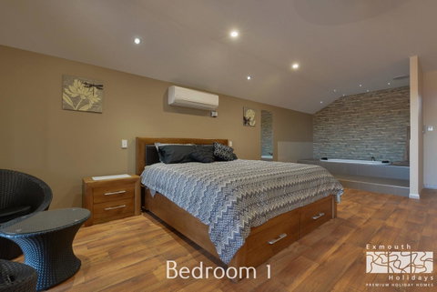 7 Kestrel Place - Hotel QLD 9