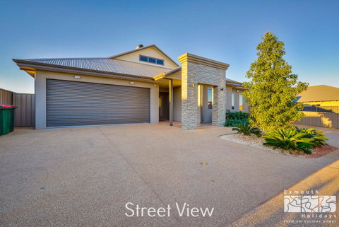 7 Kestrel Place - Hotel QLD 21