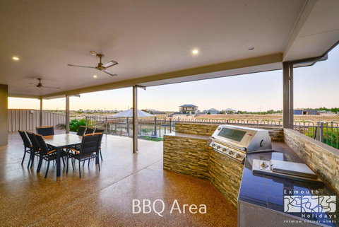 7 Kestrel Place - Hotel QLD 18