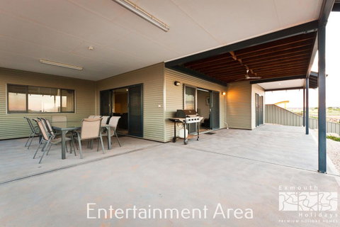 3 Kestrel Place - Hotel QLD 17