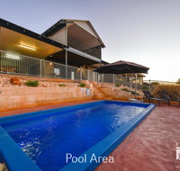 3 Kestrel Place - PRIVATE JETTY  POOL - Hotel QLD