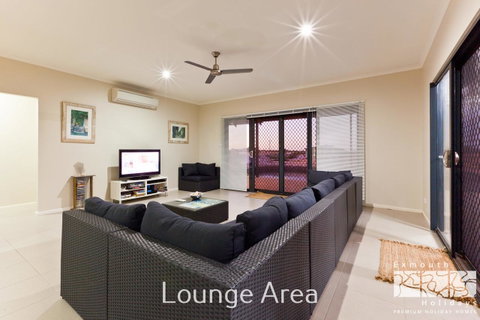 3 Kestrel Place - Hotel QLD 2