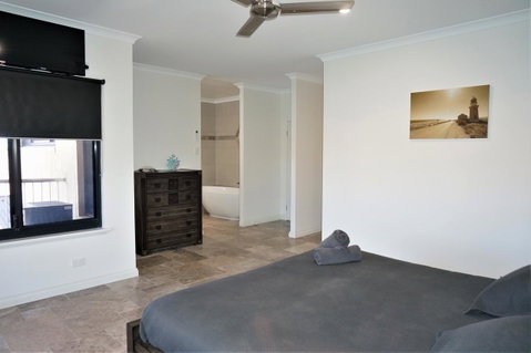 27 Corella Court - Hotel QLD 20