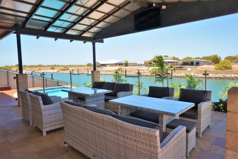 27 Corella Court - Hotel QLD 25