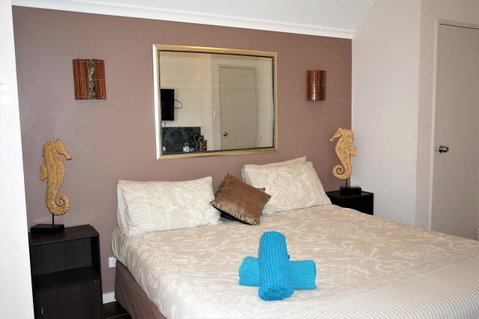 Osprey Holiday Village Unit 213 1 Bedroom - Hotel QLD 3