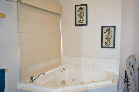 Osprey Holiday Village Unit 213 1 Bedroom - Hotel QLD 6
