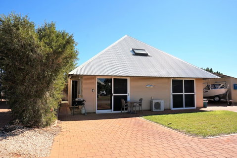 Osprey Holiday Village Unit 203 1 Bedroom - Hotel QLD 11