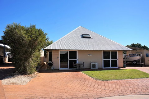 Osprey Holiday Village Unit 203 1 Bedroom - Hotel QLD 0