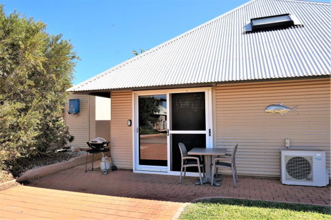 Osprey Holiday Village Unit 203 1 Bedroom - Hotel QLD 1