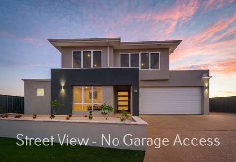 32 Corella Court - Hotel QLD 21