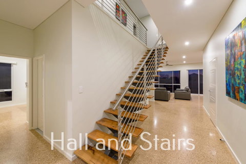 32 Corella Court - Hotel QLD 11