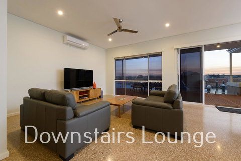 32 Corella Court - Hotel QLD 1