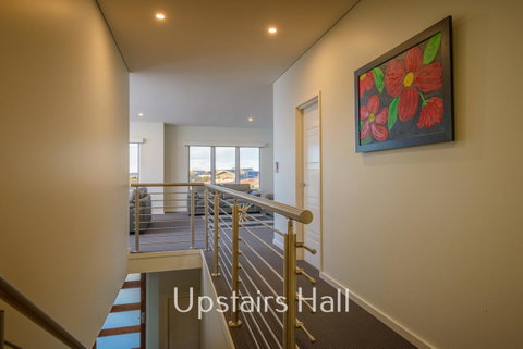 32 Corella Court - Hotel QLD 13