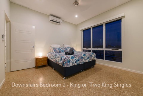 32 Corella Court - Hotel QLD 6