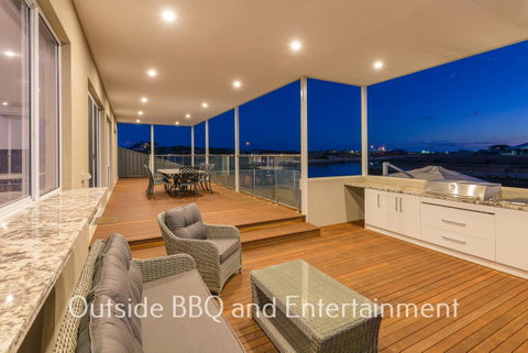 32 Corella Court - Hotel QLD 19